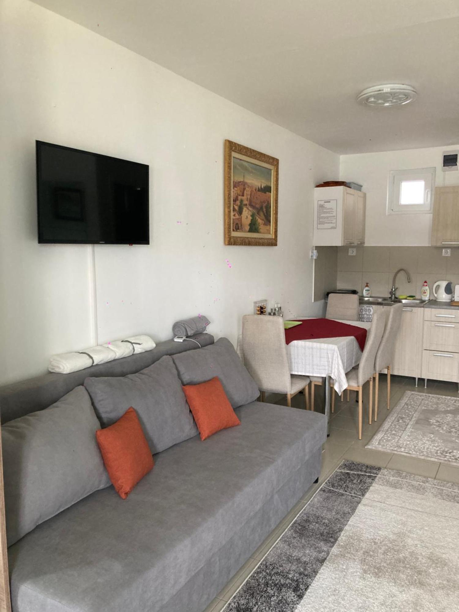 Oazis Apartman Orfű Exteriör bild